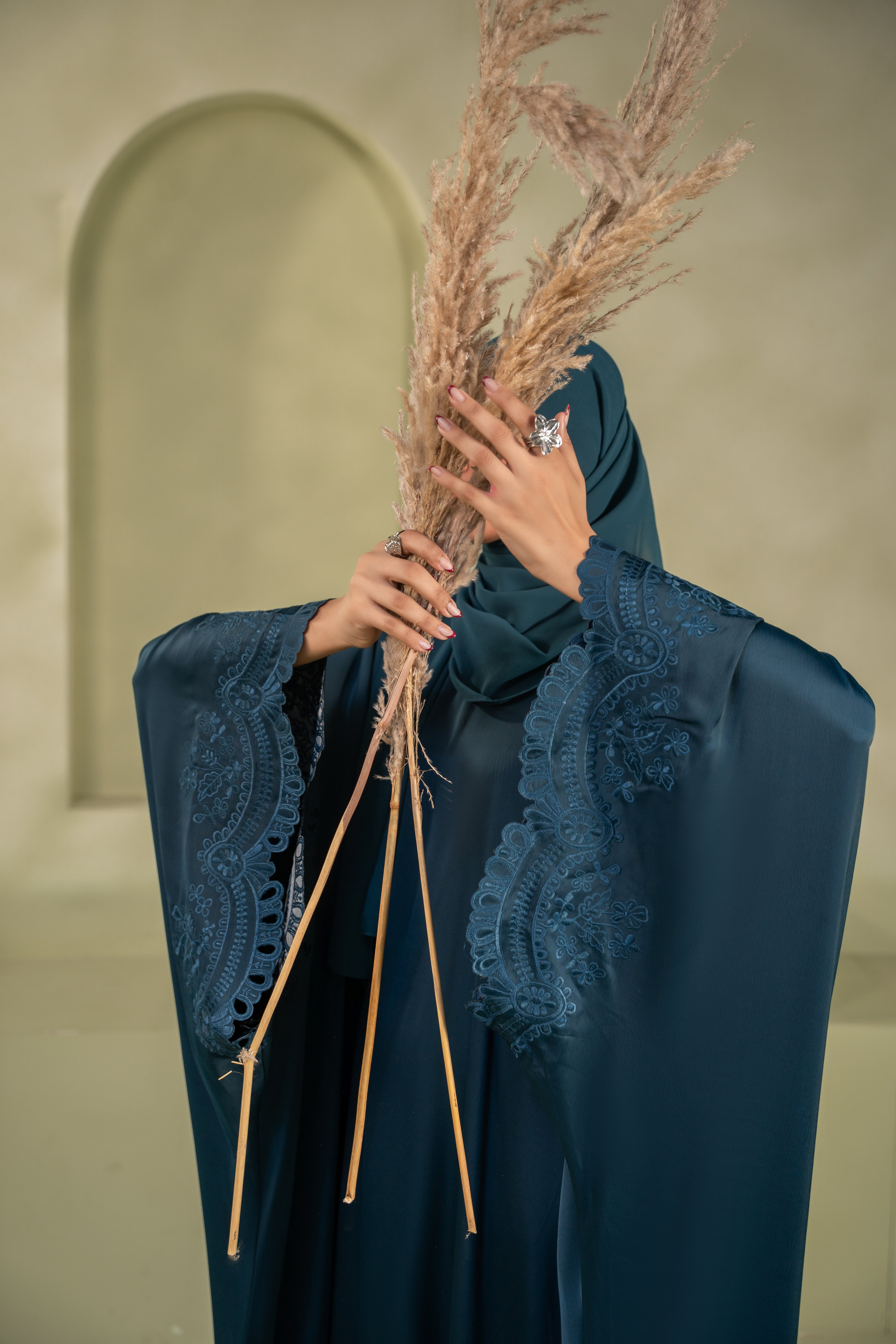 ROYAL (Stitched)
