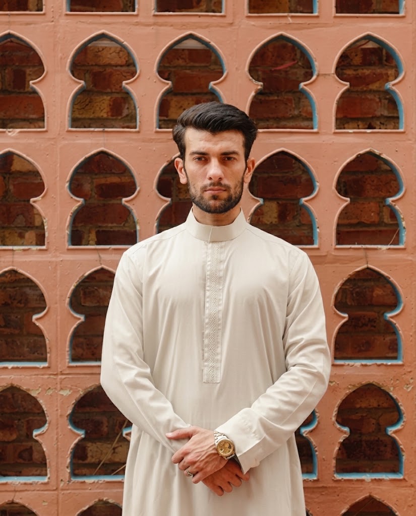 AL ANIQ