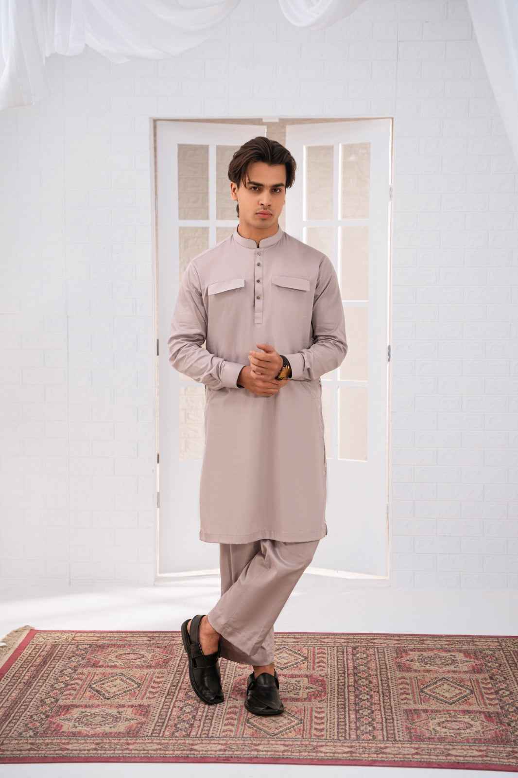 BAHADUR (Stitched)